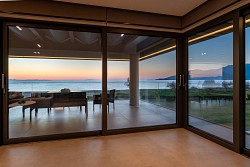 Sun and Sea. Παραθαλάσσιο κατάλυμα 110 τμ. στο Παράλιο Άστρος Κυνουρία νομού Αρκαδίας 2 υπνοδωματίων.