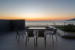 Sun and Sea. Παραθαλάσσιο κατάλυμα 110 τμ. στο Παράλιο Άστρος Κυνουρία νομού Αρκαδίας 2 υπνοδωματίων.