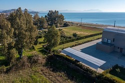 Sun and Sea. Παραθαλάσσιο κατάλυμα 110 τμ. στο Παράλιο Άστρος Κυνουρία νομού Αρκαδίας 2 υπνοδωματίων.